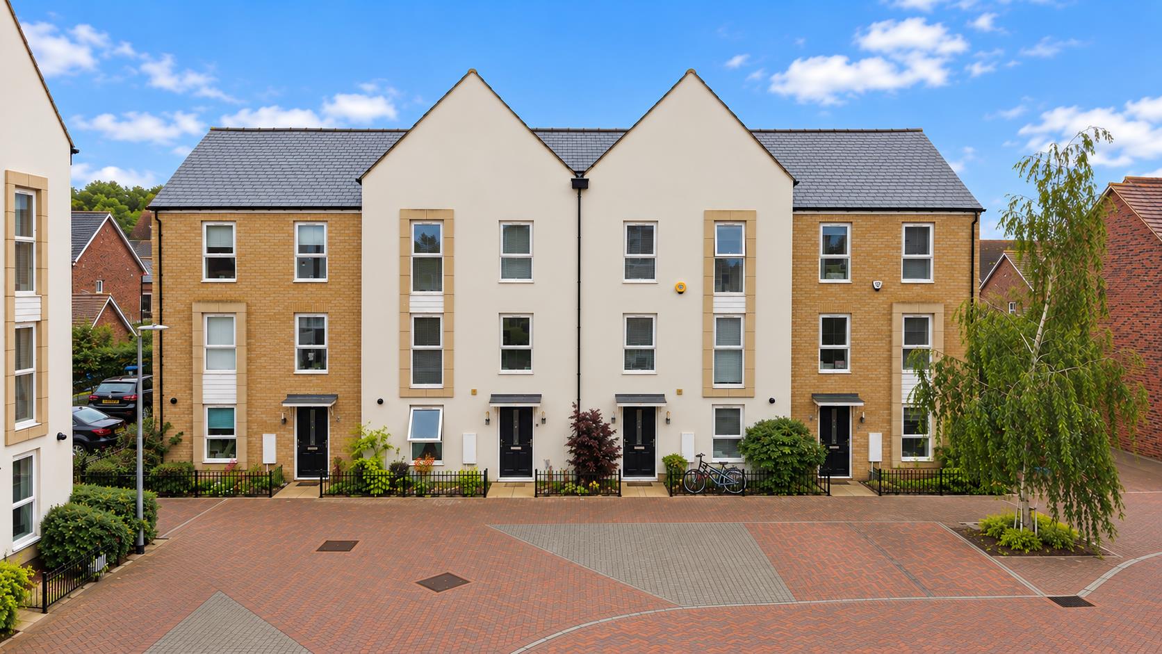 4 bed property in Simford Way, Milton Keynes